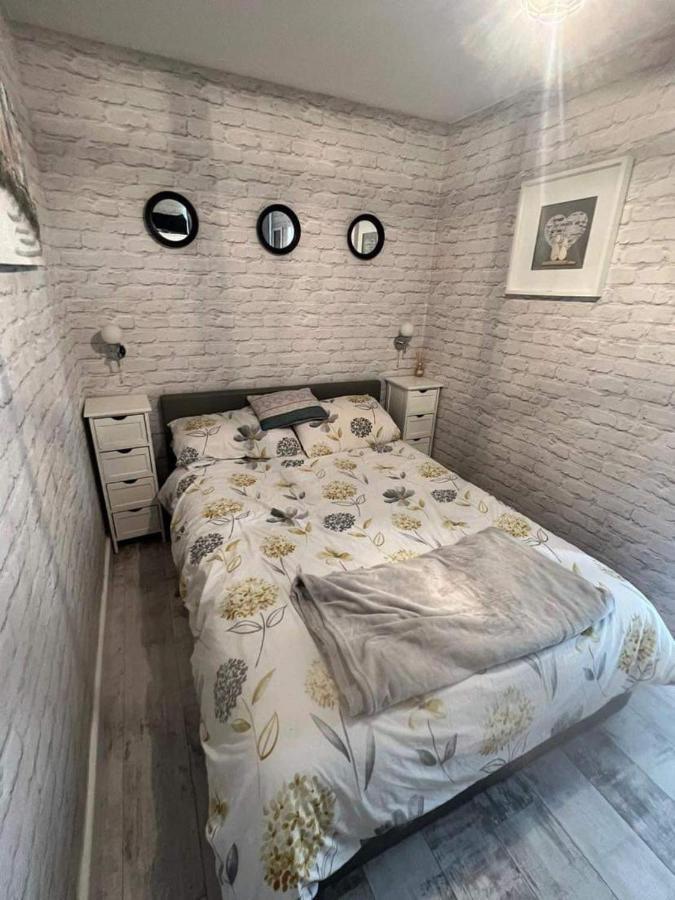Stunning One Bed Modern & Contemporary Chalet Бридлингтън Екстериор снимка
