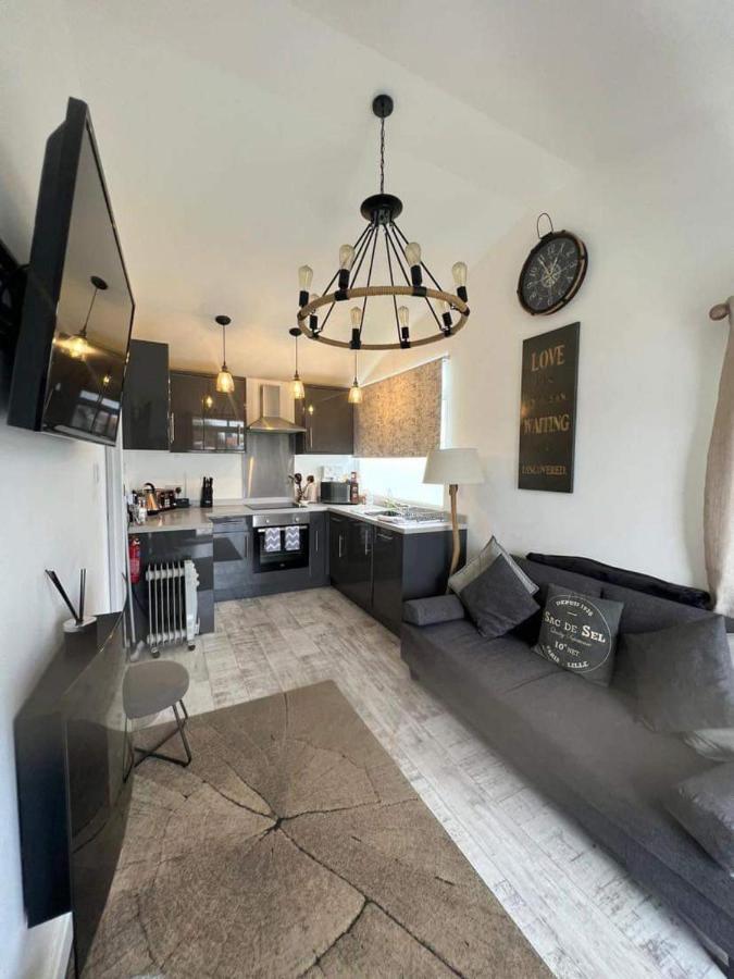 Stunning One Bed Modern & Contemporary Chalet Бридлингтън Екстериор снимка